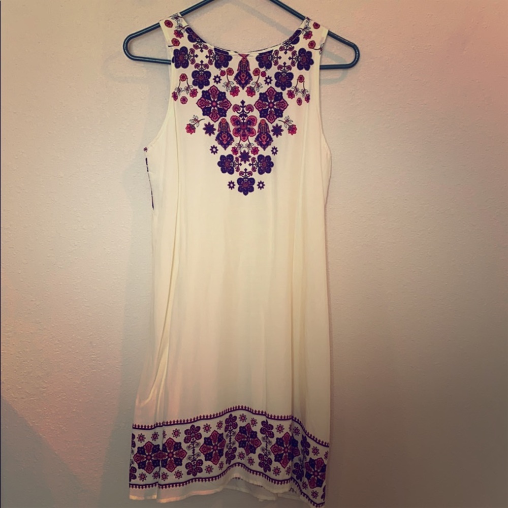 Pretty Sleeveless Dress